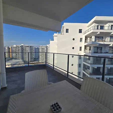 1-bedroom Pool View Amelius In Caesar Apartment Dherinia